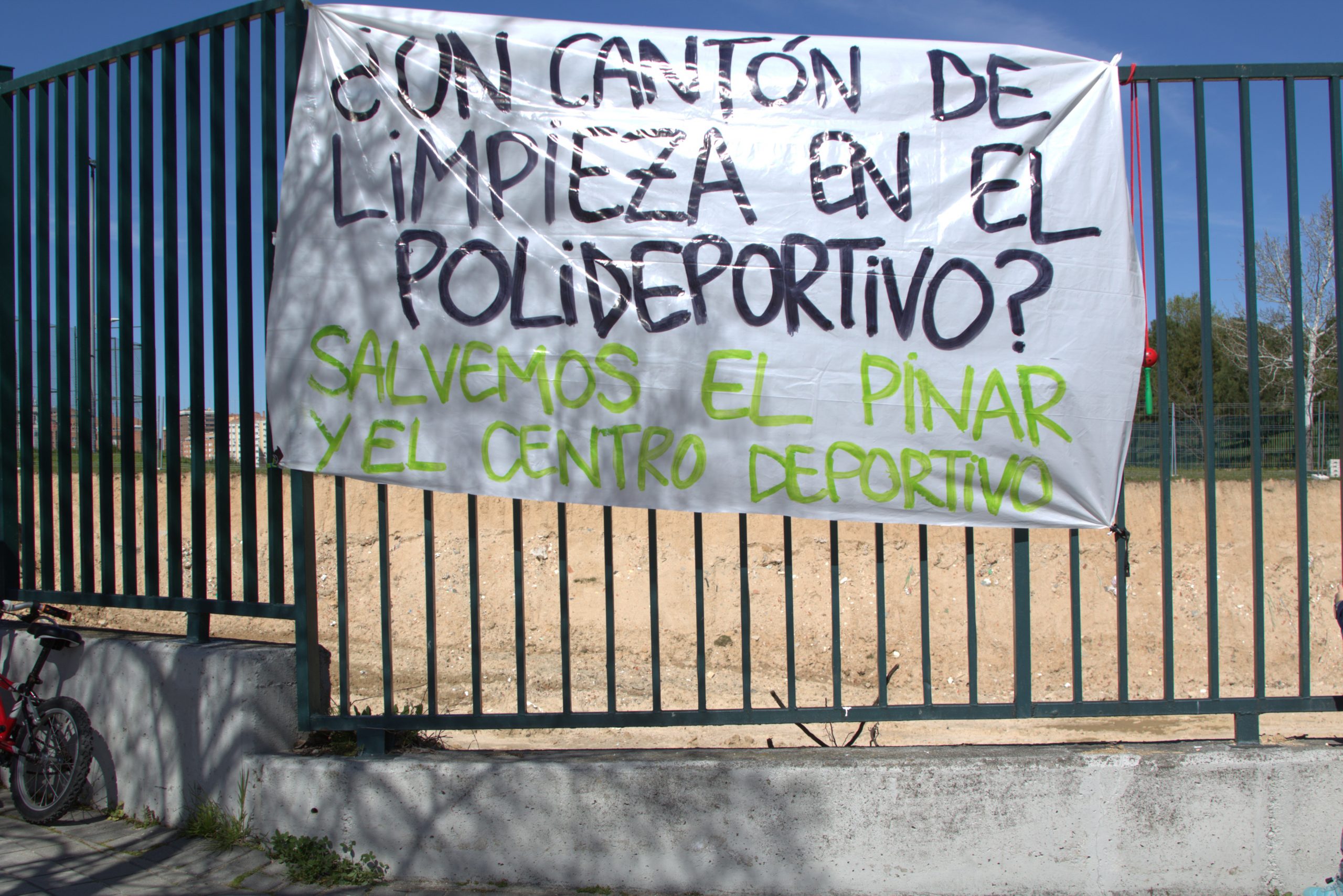 IV concentración en defensa del polideportivo de Hortaleza