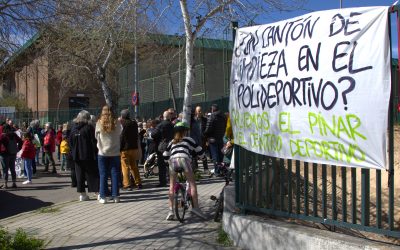 Protestas por la construcción de un cantón de limpieza junto al polideportivo Hortaleza