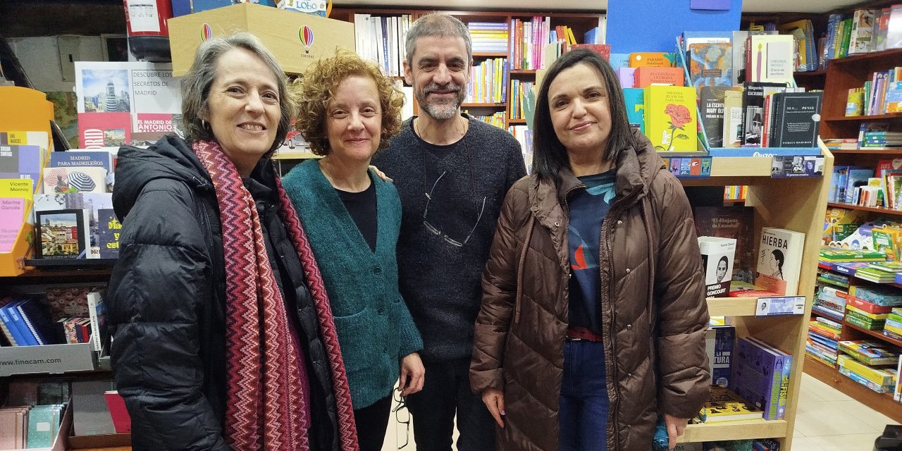 Marta Sanz en Hortaleza, con la palabra y la memoria entre risas