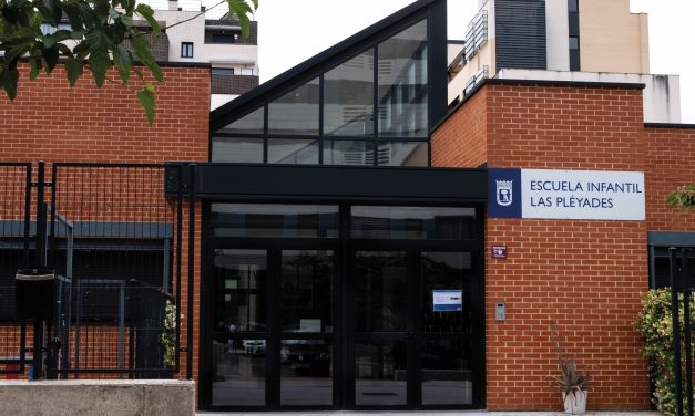 Madres y padres de la escuela infantil Las Pléyades denuncian su abandono