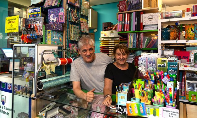 Papelería Librería Sánchez, cinco décadas culturizando el barrio
