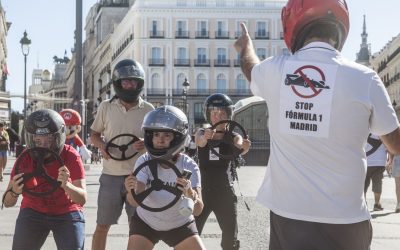 Vecinos de Hortaleza afectados por el circuito de Fórmula 1 llevan su protesta a la Puerta del Sol