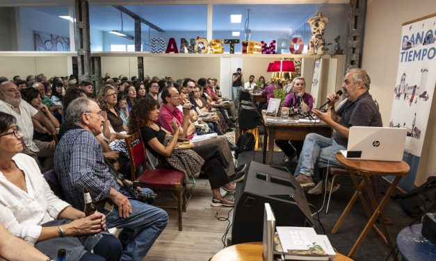 La memoria florece en Hortaleza: Emilio Silva presenta ‘Nébeda’ en Danos Tiempo