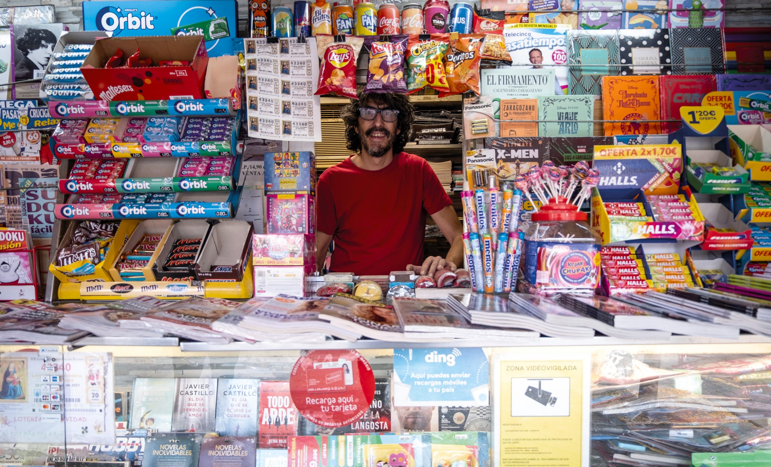 Apenas una docena de quioscos de prensa resisten en todo el distrito de Hortaleza 4 Quioscos de prensa Hortaleza