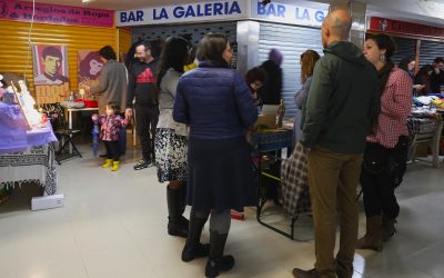 Un rastrillo solidario en el Mercado Tradicional de Nápoles
