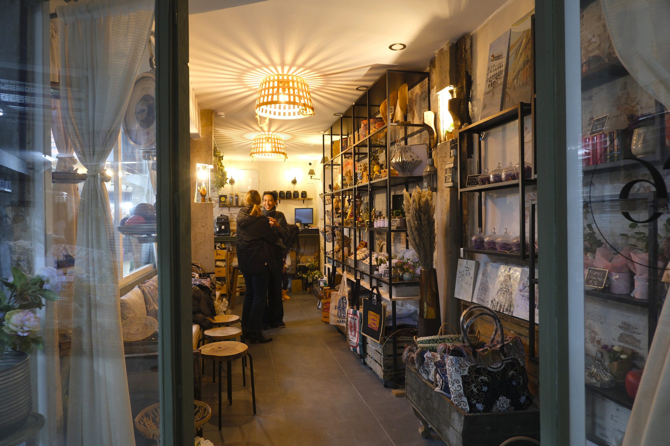 rastrillo solidario Mercado Tradicional de Nápoles 