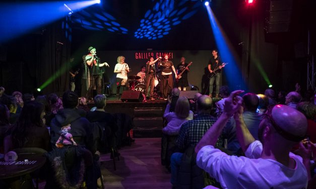 La gran fiesta que calienta la Cabalgata de Hortaleza